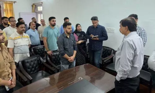 MLA पवन गुप्ता ने चल रहे विकास कार्यों की प्रगति की समीक्षा की MLA पवन गुप्ता ने चल रहे विकास कार्यों की प्रगति की समीक्षा की