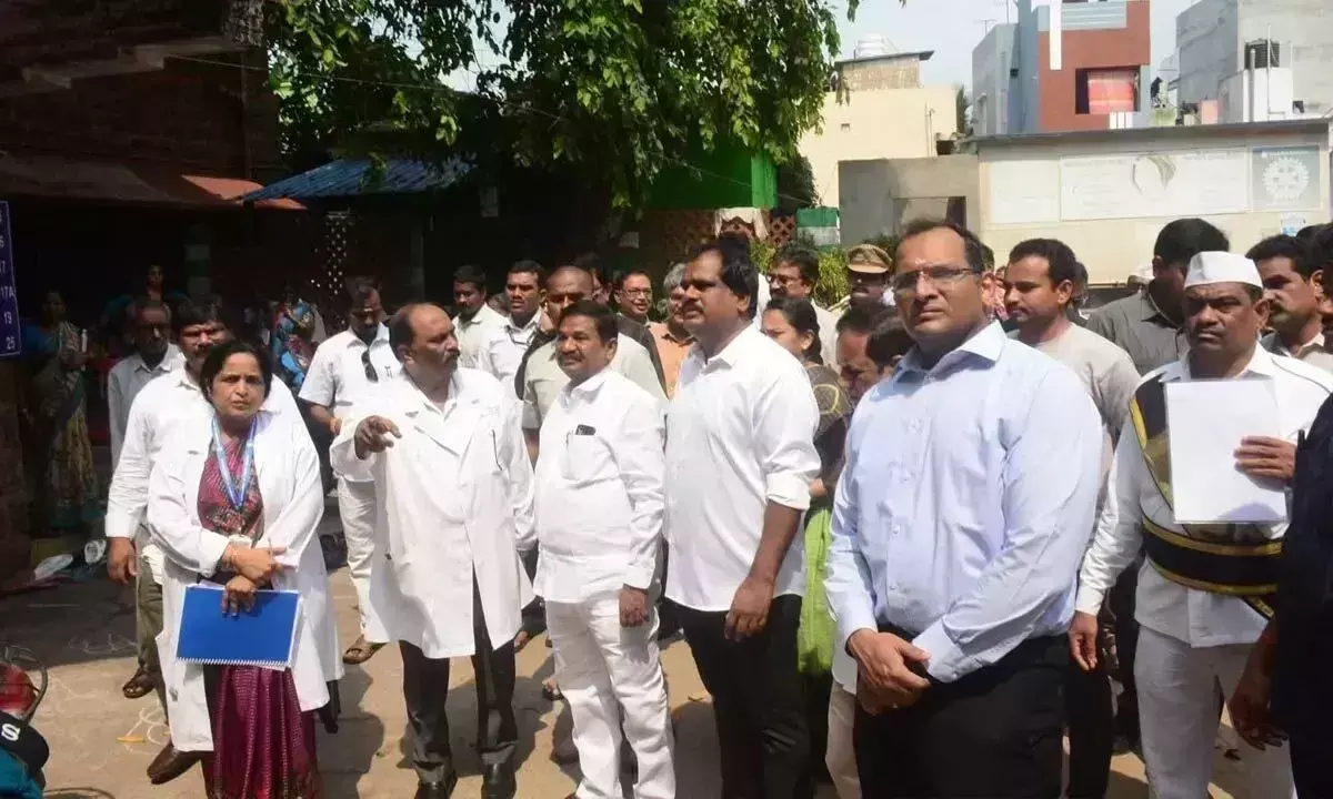 अधिकारियों को गरीबों को गुणवत्तापूर्ण स्वास्थ्य सेवाएं उपलब्ध कराने को कहा गया अधिकारियों को गरीबों को गुणवत्तापूर्ण स्वास्थ्य सेवाएं उपलब्ध कराने को कहा गया