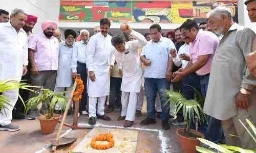 चंडीगढ़ प्रशासन ने अवैध रूप से संपत्ति कर बढ़ाया: MP Tiwari
