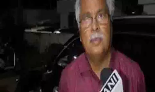 न्यायपालिका पर ज़बरदस्त हमला: SC पर निशिकांत दुबे के बयान पर CPI नेता बिनॉय विश्वम न्यायपालिका पर ज़बरदस्त हमला: SC पर निशिकांत दुबे के बयान पर CPI नेता बिनॉय विश्वम