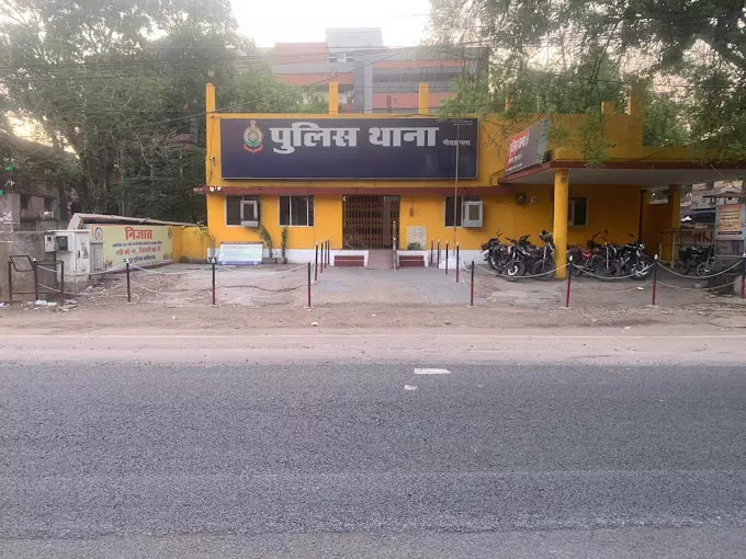रायपुर : नकदी 2 लाख की चोरी, व्यापारी की शिकायत पर FIR रायपुर : नकदी 2 लाख की चोरी, व्यापारी की शिकायत पर FIR