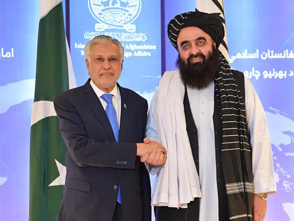 Pak, अफगानिस्तान सीमा पार आतंकवादी हमलों को रोकने के लिए सहमत हुए Pak, अफगानिस्तान सीमा पार आतंकवादी हमलों को रोकने के लिए सहमत हुए