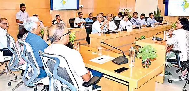 Odisha : यात्रा के दौरान सुरक्षा पर ध्यान देना चाहिए Odisha : यात्रा के दौरान सुरक्षा पर ध्यान देना चाहिए