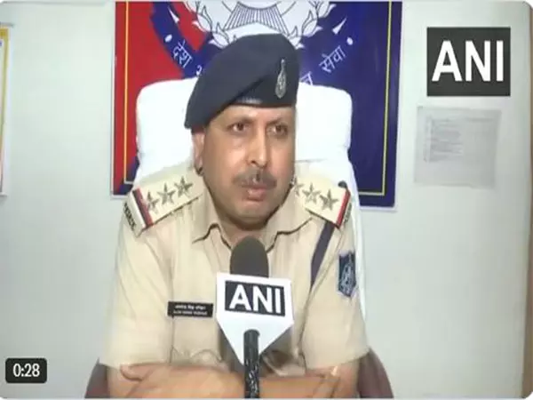 सागर सानोधा गांव के अंतर-धार्मिक जोड़े को Gwalior में पकड़ा गया, पूछताछ के लिए ले जाया गया सागर सानोधा गांव के अंतर-धार्मिक जोड़े को Gwalior में पकड़ा गया, पूछताछ के लिए ले जाया गया
