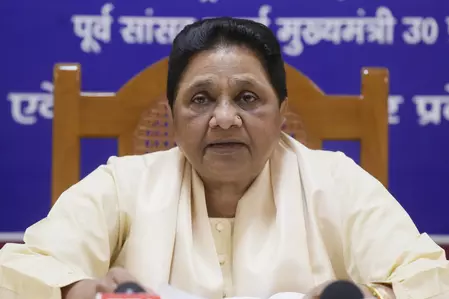 सपा कभी भी दलितों-बहुजनों की सच्ची हितैषी नहीं हो सकती: Mayawati सपा कभी भी दलितों-बहुजनों की सच्ची हितैषी नहीं हो सकती: Mayawati