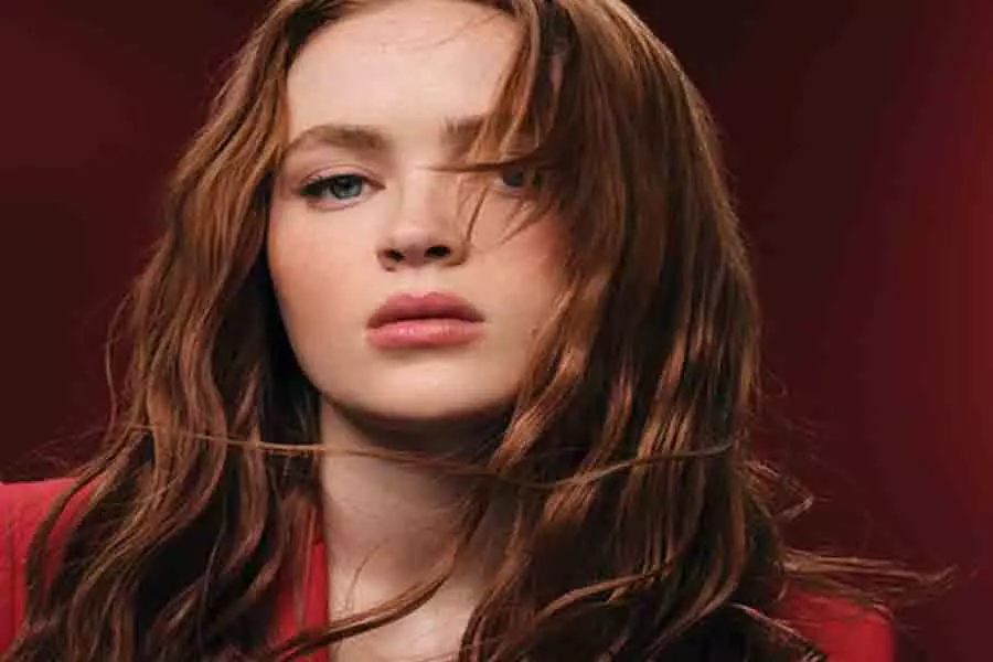 Sadie Sink ने बाल कलाकार के तौर पर अपने अपरंपरागत अनुभव पर बात की Sadie Sink ने बाल कलाकार के तौर पर अपने अपरंपरागत अनुभव पर बात की
