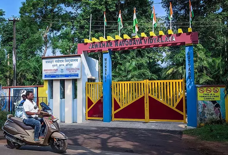 CWC ने कटक JNV छात्रावास में नाबालिग के यौन उत्पीड़न की जांच शुरू की CWC ने कटक JNV छात्रावास में नाबालिग के यौन उत्पीड़न की जांच शुरू की