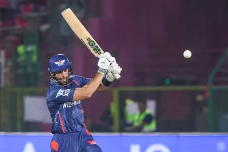 मार्श, पूरन के आउट होने के बाद मार्करम ने दिखाया अपना शानदार खेल : बाउचर मार्श, पूरन के आउट होने के बाद मार्करम ने दिखाया अपना शानदार खेल : बाउचर