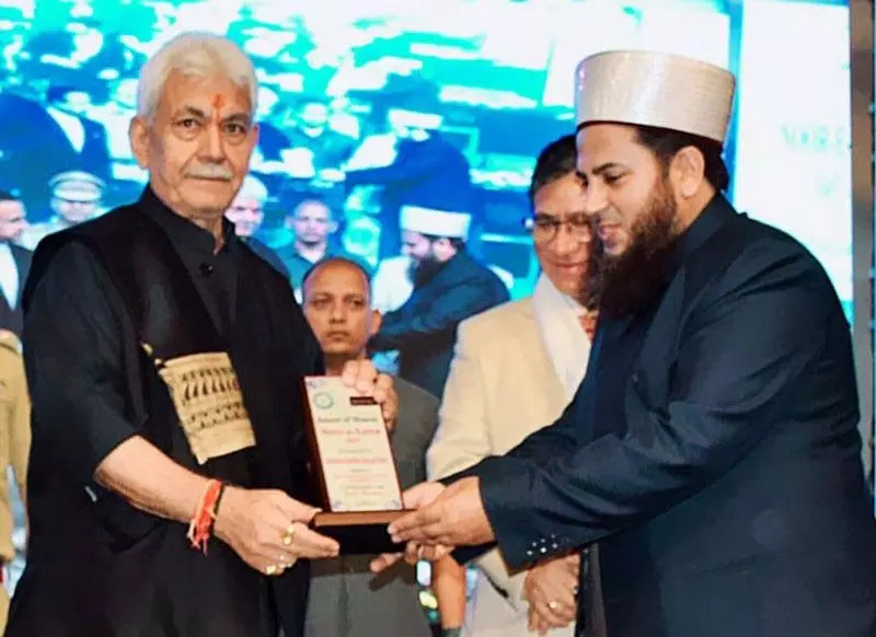 विवादित उद्यमियों को दोबारा सिर उठाने की इजाजत नहीं दी जाएगी: L-G Sinha विवादित उद्यमियों को दोबारा सिर उठाने की इजाजत नहीं दी जाएगी: L-G Sinha