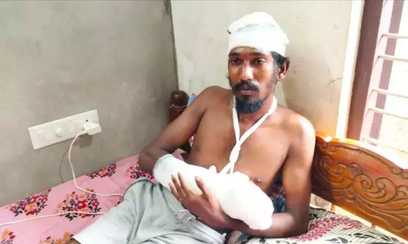 Kerala : पोथनकोट ड्रग गिरोह ने पुलिस को बिक्री की सूचना देने पर युवक की पिटाई की Kerala : पोथनकोट ड्रग गिरोह ने पुलिस को बिक्री की सूचना देने पर युवक की पिटाई की