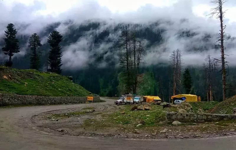 मुगल रोड खुला, Jammu-श्रीनगर राजमार्ग बंद मुगल रोड खुला, Jammu-श्रीनगर राजमार्ग बंद