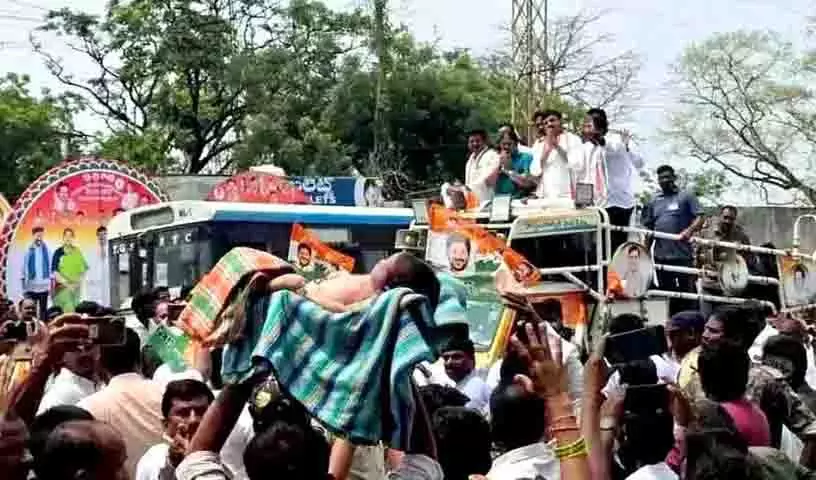 Mulugu प्रकरण ‘निष्ठुर’ कांग्रेस के लिए बड़ा मुद्दा बन गया Mulugu प्रकरण ‘निष्ठुर’ कांग्रेस के लिए बड़ा मुद्दा बन गया