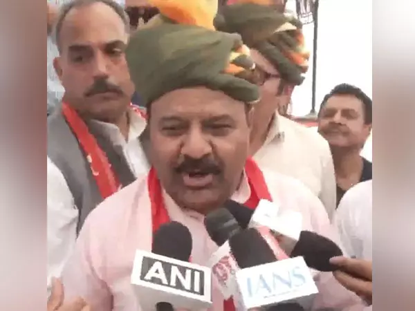 उपमुख्यमंत्री चौधरी ने रामबन भूस्खलन में हुई मौतों को दुर्भाग्यपूर्ण बताया उपमुख्यमंत्री चौधरी ने रामबन भूस्खलन में हुई मौतों को दुर्भाग्यपूर्ण बताया