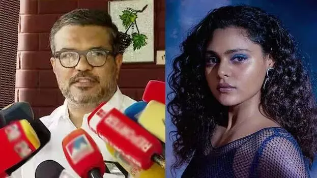 Palakkad: सरकार ने विंसी को दिया समर्थन, अलग-थलग करने को बताया गलत Palakkad: सरकार ने विंसी को दिया समर्थन, अलग-थलग करने को बताया गलत