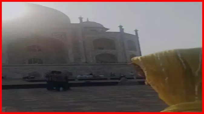 चार बच्चों की मां प्रेमी संग फरार, पति है परेशान वो ताजमहल पर बना रही रील चार बच्चों की मां प्रेमी संग फरार, पति है परेशान वो ताजमहल पर बना रही रील