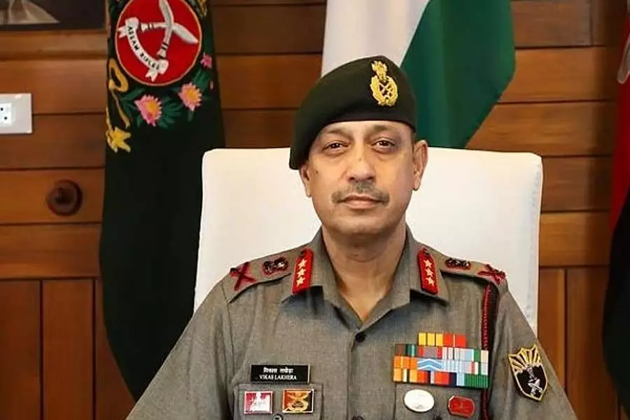 “अगर लोग बंदूकें छोड़ दें, तो शांति आ जाएगी”: मणिपुर में आत्मसमर्पण पर असम राइफल्स प्रमुख “अगर लोग बंदूकें छोड़ दें, तो शांति आ जाएगी”: मणिपुर में आत्मसमर्पण पर असम राइफल्स प्रमुख