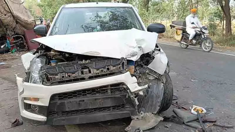 Phagwara में सड़क दुर्घटना में एक ही परिवार के तीन लोगों की मौत, एक गंभीर रूप से घायल Phagwara में सड़क दुर्घटना में एक ही परिवार के तीन लोगों की मौत, एक गंभीर रूप से घायल