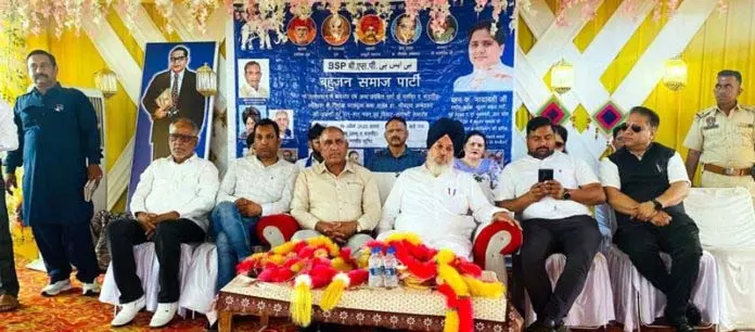 बसपा का लक्ष्य अंबेडकर के सपनों का भारत बनाना है: Karimpuri बसपा का लक्ष्य अंबेडकर के सपनों का भारत बनाना है: Karimpuri