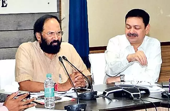 केवल तेलंगाना के किसानों को ही 1000 रुपये की सहायता राशि मिले : उत्तम कुमार रेड्डी केवल तेलंगाना के किसानों को ही 1000 रुपये की सहायता राशि मिले : उत्तम कुमार रेड्डी