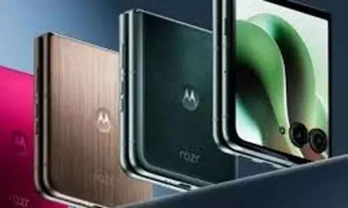 Motorola Razr 60 Ultra: लॉन्च से पहले लीक हुए फीचर्स और स्पेसिफिकेशन्स आपको चौंका देंगे Motorola Razr 60 Ultra: लॉन्च से पहले लीक हुए फीचर्स और स्पेसिफिकेशन्स आपको चौंका देंगे