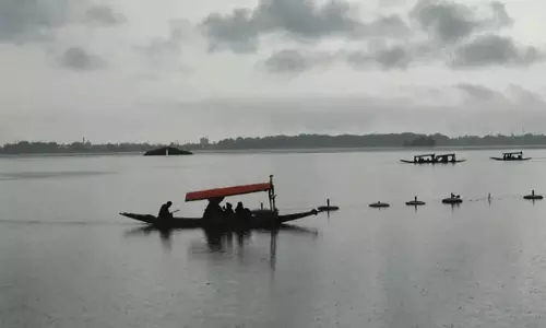 Srinagar, मैदानी इलाकों में बारिश, ऊंचे इलाकों में बर्फबारी