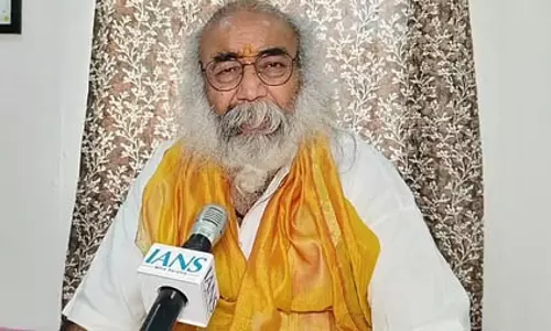 पीएम मोदी और गृह मंत्री अमित शाह को मुर्शिदाबाद हिंसा पर लेना चाहिए संज्ञान : आचार्य प्रमोद कृष्णम