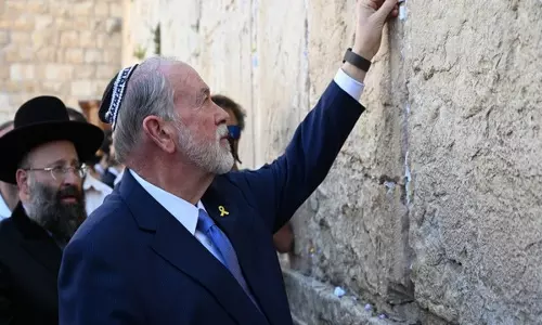 Israel : नए अमेरिकी राजदूत ने पश्चिमी दीवार का दौरा किया