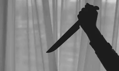 MP : यूपी में दंपत्ति पर हमला, चाकू की नोंक पर नकदी और आभूषण छीने