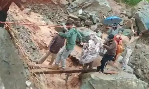 Jammu-Kashmir:  भारी बारिश से तबाही, कई लोग फंसे