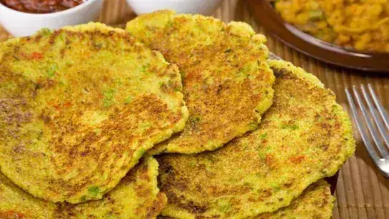 Oats Cheela फाइबर से भरपूर आसान रेसिपी