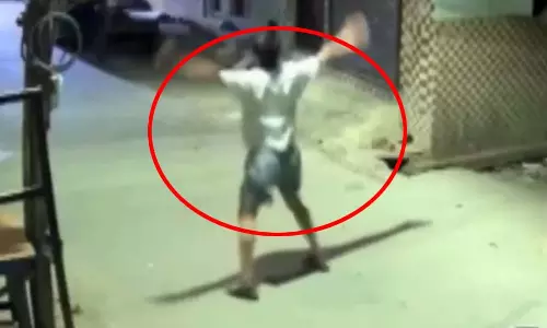 युवक की अचानक मौत का LIVE वीडियो, कैमरे में कैद हुआ आखिरी पल