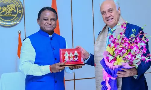 स्पेन के राजदूत ने ओडिशा CM से मिलकर निवेश अवसरों पर की चर्चा