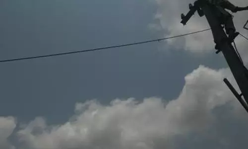 Kerala के तीन शहरों में भूमिगत बिजली लाइनें होंगी; केएसईबी ₹176 करोड़ की परियोजना लागू करेगा Kerala के तीन शहरों में भूमिगत बिजली लाइनें होंगी; केएसईबी ₹176 करोड़ की परियोजना लागू करेगा