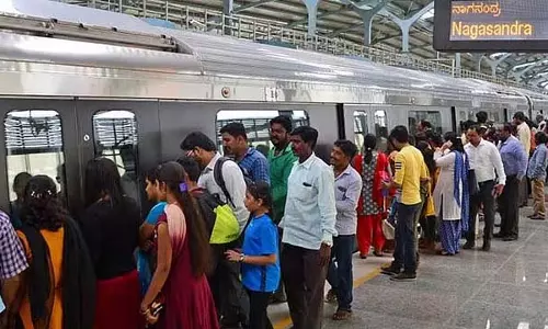 हमारी मेट्रो ने बनाया एक और रिकॉर्ड: किराया बढ़ने के बावजूद यात्रियों की संख्या में कोई बदलाव नही
