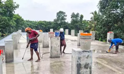 Kerala : एक स्कूल भवन जो उद्घाटन से पहले ही टपकने लगा