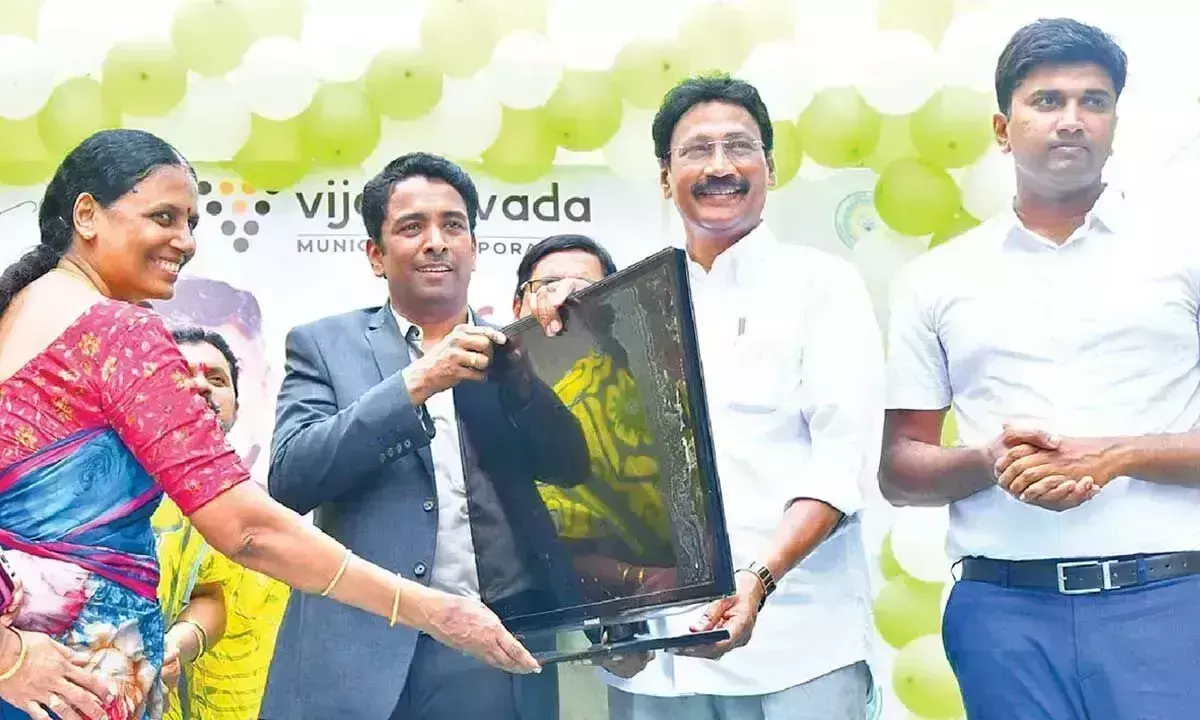 Collector ने लोगों से स्वर्ण आंध्रा मिशन में भाग लेने का आग्रह किया