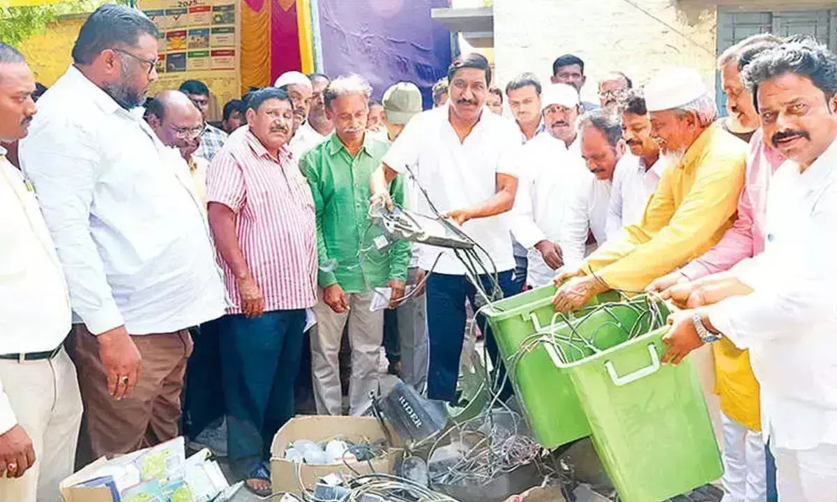 Andhra: स्वच्छ आंध्र के लिए जन भागीदारी जरूरी Andhra: स्वच्छ आंध्र के लिए जन भागीदारी जरूरी