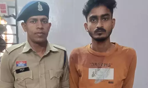 खमतराई चौक में सटोरी गिरफ्तार, आईडी जब्त