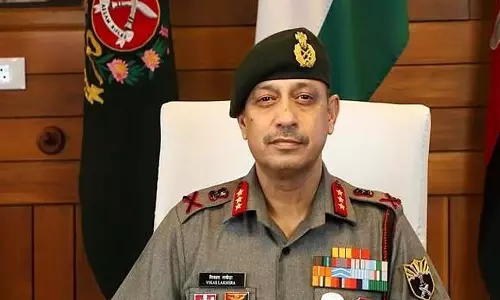 “अगर लोग बंदूकें छोड़ दें, तो शांति आ जाएगी”: मणिपुर में आत्मसमर्पण पर असम राइफल्स प्रमुख “अगर लोग बंदूकें छोड़ दें, तो शांति आ जाएगी”: मणिपुर में आत्मसमर्पण पर असम राइफल्स प्रमुख