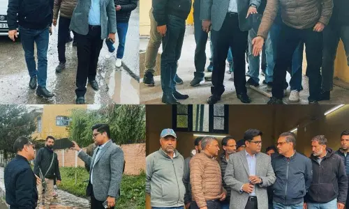 SMC कमिशन ने जलभराव को कम करने के लिए जल निकासी ऑपरेशन का निरीक्षण किया