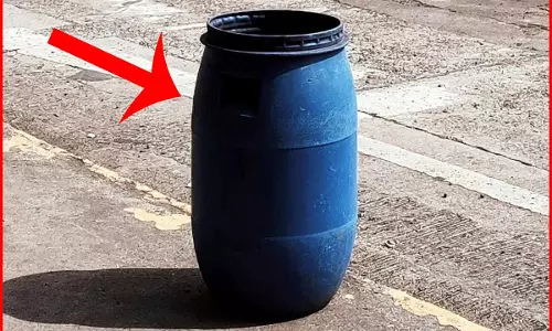लोको पायलट परेशान...पत्नी की नीले ड्रम वाली धमकी से दहशत