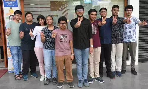 JEE मेन 2 में अर्नव जिंदल ने यूटी में किया टॉप