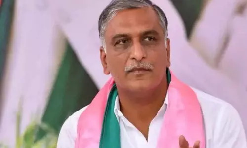 अनाथ छात्रा की कहानी सुनकर Harish Rao हो गए भावुक