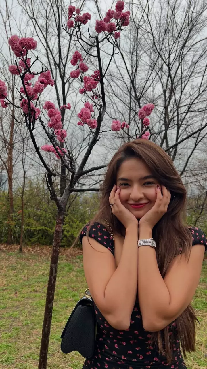 Anushka Sen की लेटेस्ट तस्वीरें