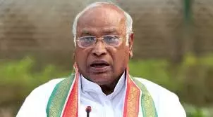 Patna: झूठे केस बना कर विपक्ष को डराया जा रहा है: मल्लिकार्जुन खरगे Patna: झूठे केस बना कर विपक्ष को डराया जा रहा है: मल्लिकार्जुन खरगे