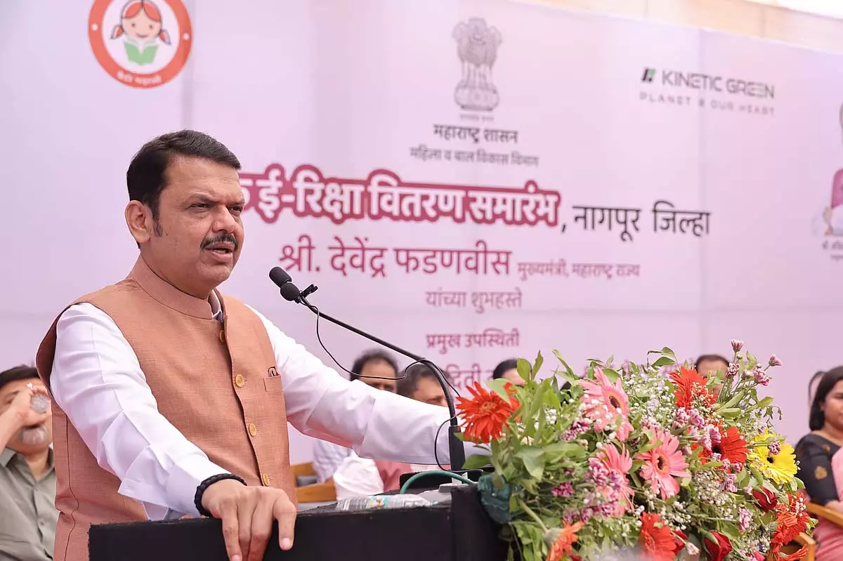 नासिक हिंसा पूर्व नियोजित थी, दंगाइयों के खिलाफ सख्त कार्रवाई की जा रही है: CM नासिक हिंसा पूर्व नियोजित थी, दंगाइयों के खिलाफ सख्त कार्रवाई की जा रही है: CM