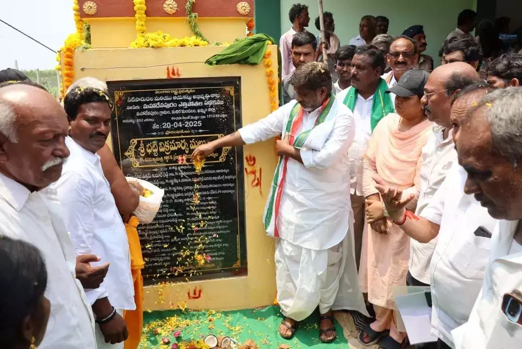 BRS भारी कर्ज के बावजूद खेती योग्य क्षेत्र को बढ़ावा नहीं दे सका: भट्टी BRS भारी कर्ज के बावजूद खेती योग्य क्षेत्र को बढ़ावा नहीं दे सका: भट्टी