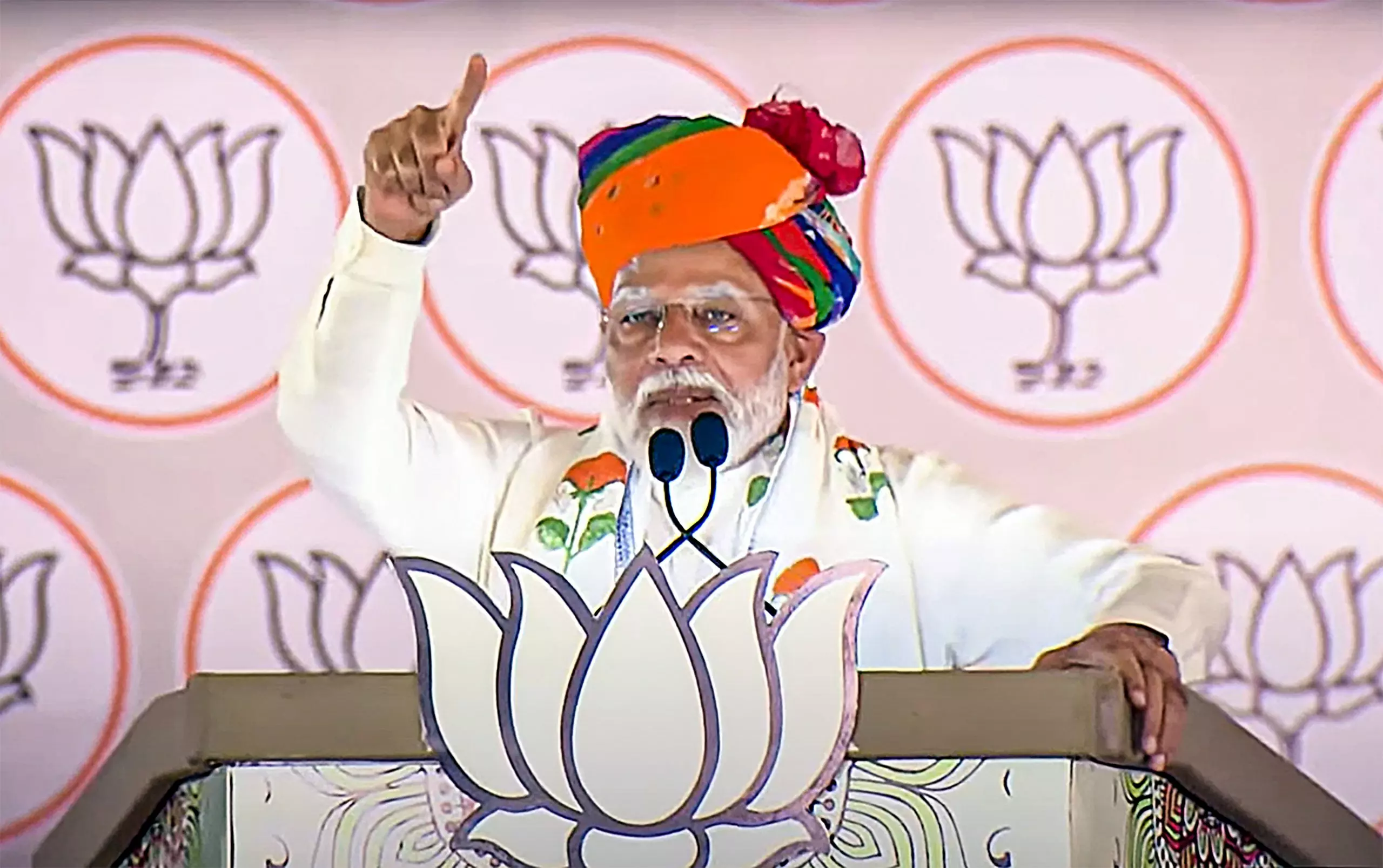 Indore: मप्र के कलेक्टरों की मेहनत को मिला इनाम, पीएम मोदी करेंगे सम्मानित Indore: मप्र के कलेक्टरों की मेहनत को मिला इनाम, पीएम मोदी करेंगे सम्मानित