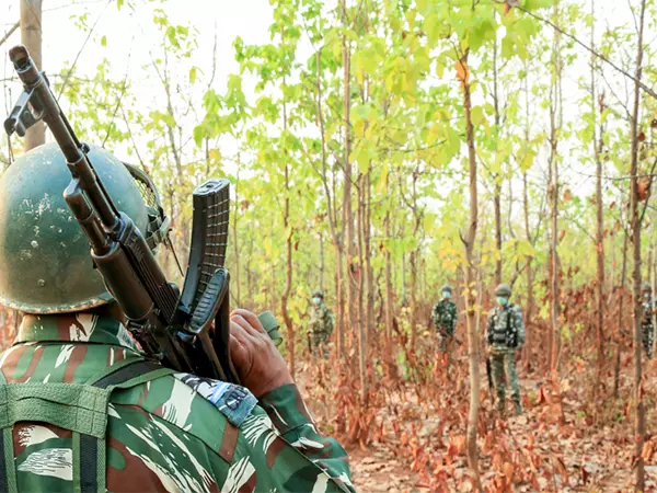 Jharkhand में आठ नक्सली ढेर, हथियार बरामद, सुरक्षा बलों में कोई हताहत नहीं Jharkhand में आठ नक्सली ढेर, हथियार बरामद, सुरक्षा बलों में कोई हताहत नहीं