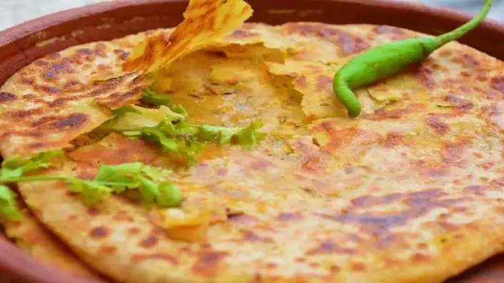 Besan Paratha : गर्मियों में बनाएं भरवां बेसन के पराठे, सभी को आएंगे पसंद Besan Paratha : गर्मियों में बनाएं भरवां बेसन के पराठे, सभी को आएंगे पसंद